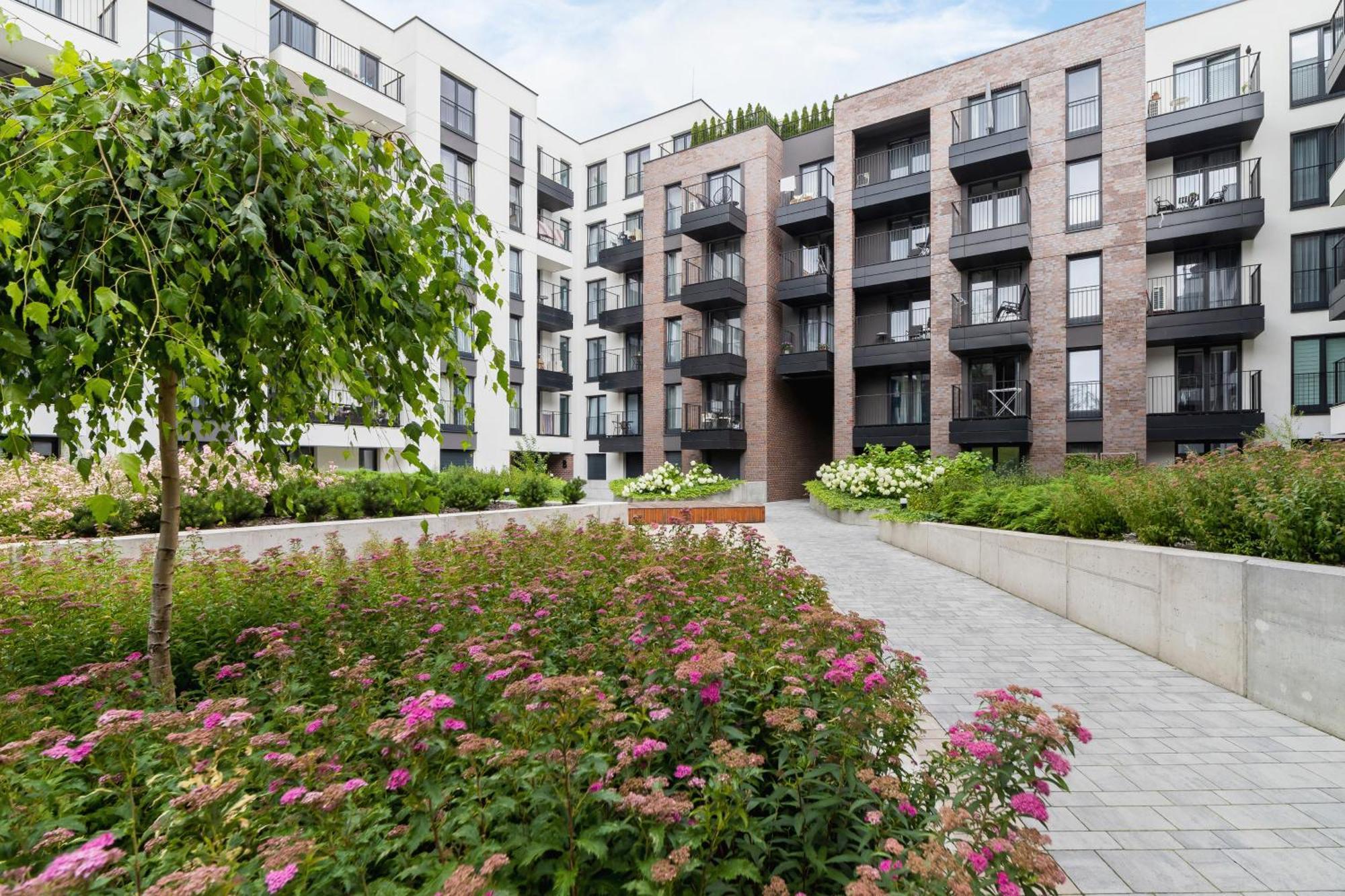 Luxurious Apartment Rakowicka Krakow By Renters Prestige Exterior photo